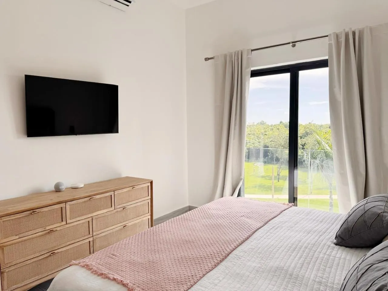 Apartment Confort & Luxury 3 Bedroom Punta Cana Village With Pools 5 Min Airport And Free Beach Access